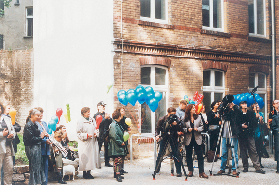 September 1996: Gesamteröffnung des Gründerinnenzentrums