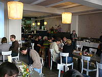 In den Herta Heuwer Räumen ist das tolle Restaurant Naked Lunch untergebracht